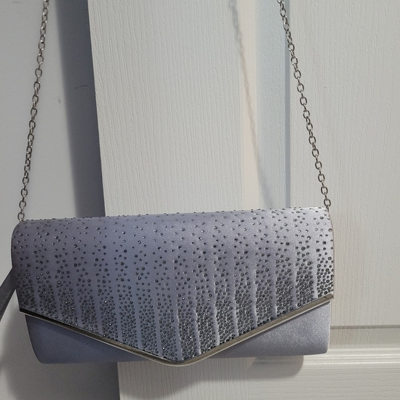 Beautiful Silver clutch - Picture 2 of 2